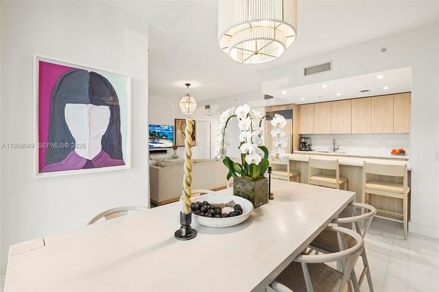 6899 Collins Ave 1810, Miami Beach, FL 33141