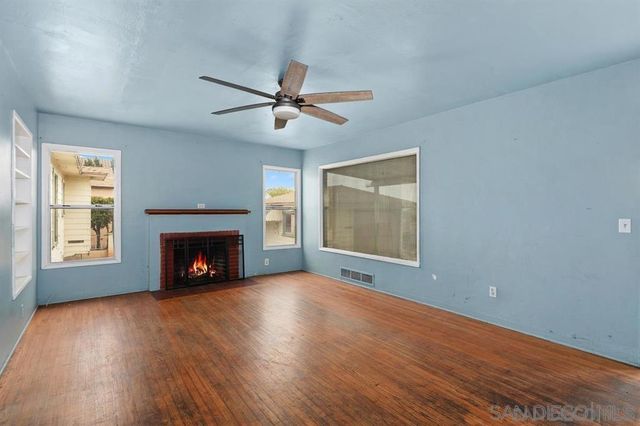 160 N Del Mar Ave, Chula Vista, CA 91910