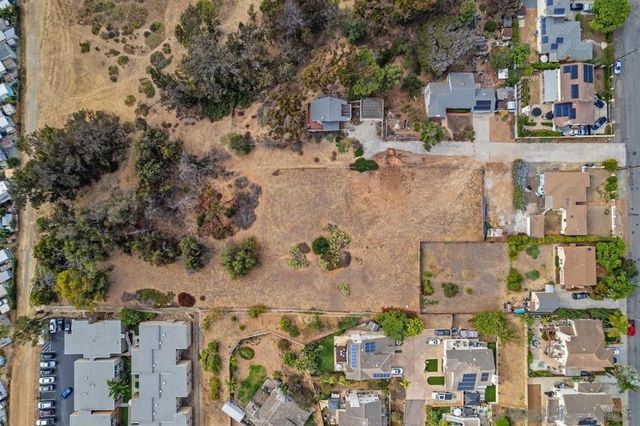 160 N Del Mar Ave, Chula Vista, CA 91910