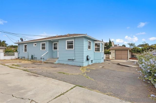 160 N Del Mar Ave, Chula Vista, CA 91910