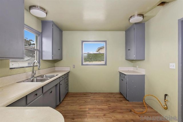 160 N Del Mar Ave, Chula Vista, CA 91910