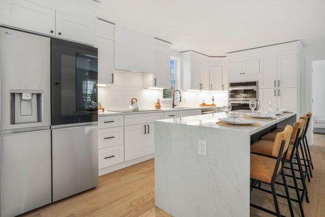 63 Kellogg St, Framingham, MA 01701