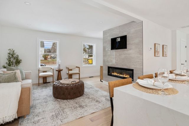 63 Kellogg St, Framingham, MA 01701