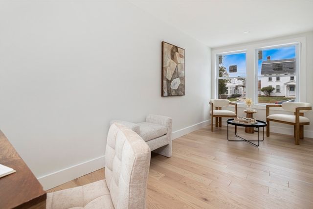 63 Kellogg St, Framingham, MA 01701