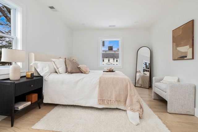 63 Kellogg St, Framingham, MA 01701