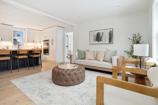 63 Kellogg St, Framingham, MA 01701