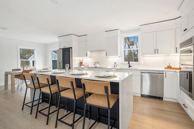 63 Kellogg St, Framingham, MA 01701