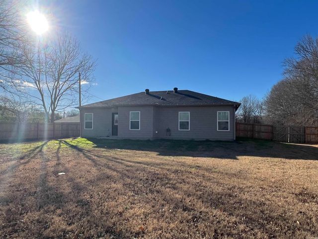 519 E Mississippi, Beebe, AR 72012