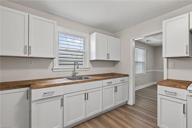 1220 32nd ST, Newport News, VA 23607