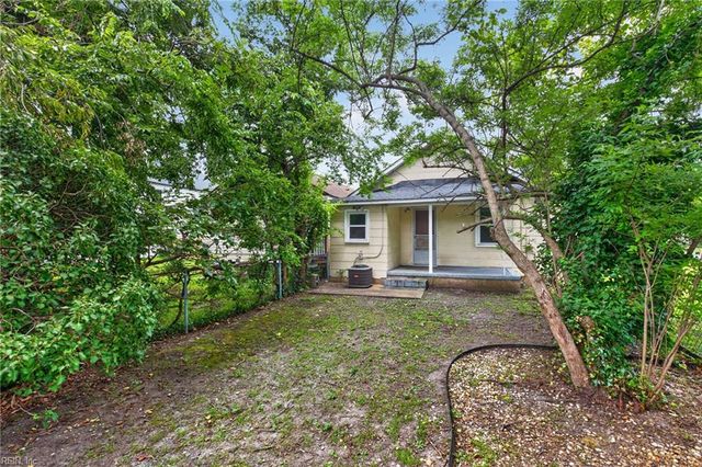 1220 32nd ST, Newport News, VA 23607