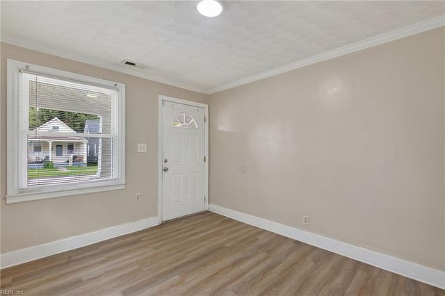 1220 32nd ST, Newport News, VA 23607