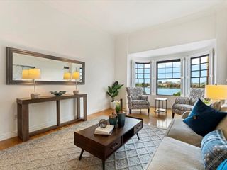 4 Charlesgate E 705, Boston, MA 02215