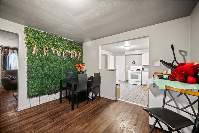 812 Neel St, Homestead, PA 15120