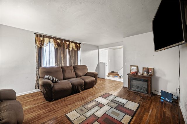 812 Neel St, Homestead, PA 15120