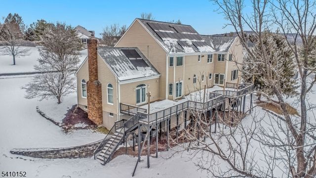 10 Red Robin Way, Raritan Twp., NJ 08822