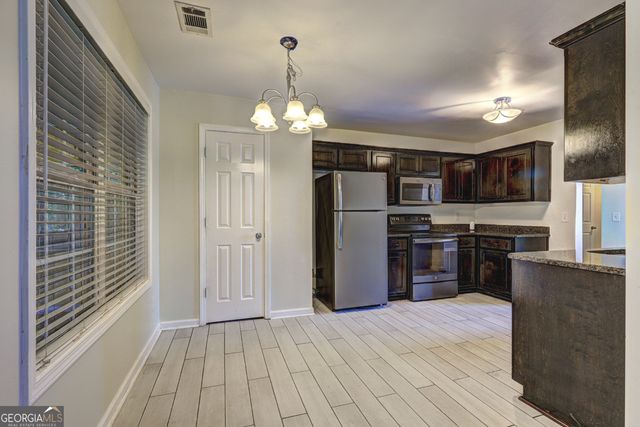 1553 Ravens Run, Jonesboro, GA 30236