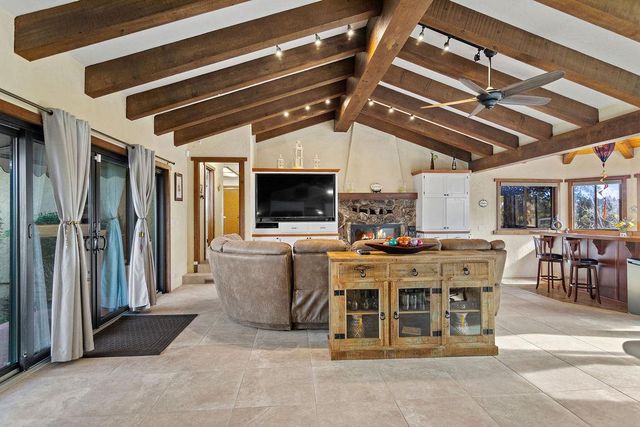 10722 Rawles Rd, Oakdale, CA 95361