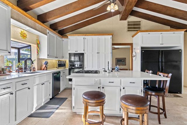 10722 Rawles Rd, Oakdale, CA 95361