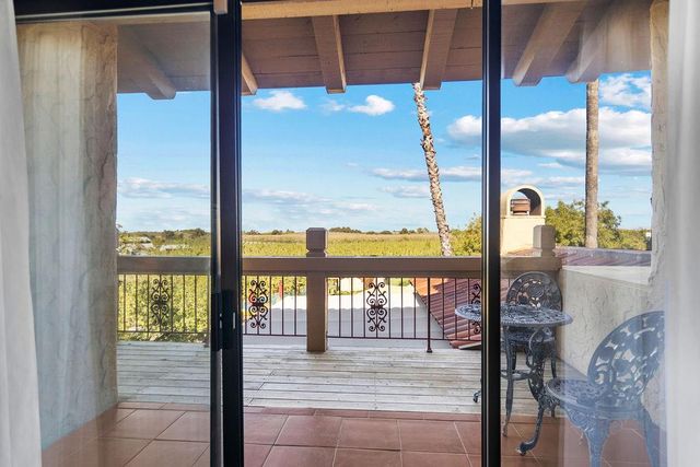 10722 Rawles Rd, Oakdale, CA 95361