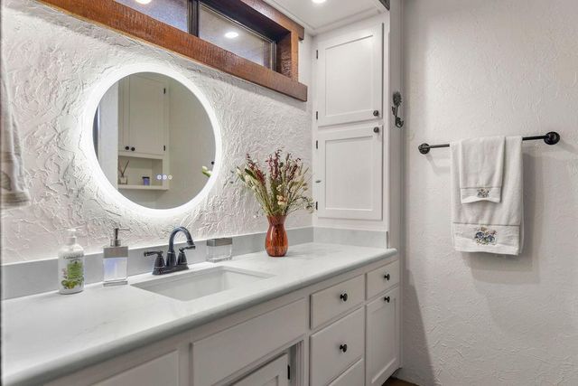 10722 Rawles Rd, Oakdale, CA 95361