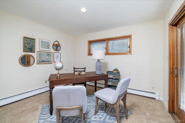 25 Cobalt Lane, Westbury, NY 11590