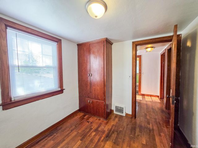 1514 Woodward Avenue, Elkhart, IN 46514