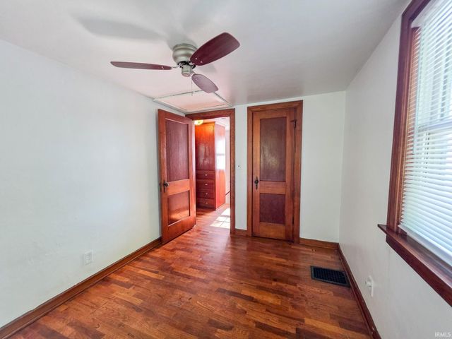 1514 Woodward Avenue, Elkhart, IN 46514