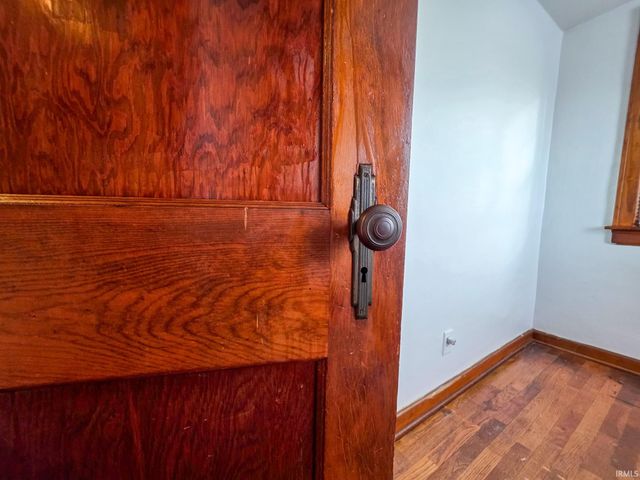 1514 Woodward Avenue, Elkhart, IN 46514