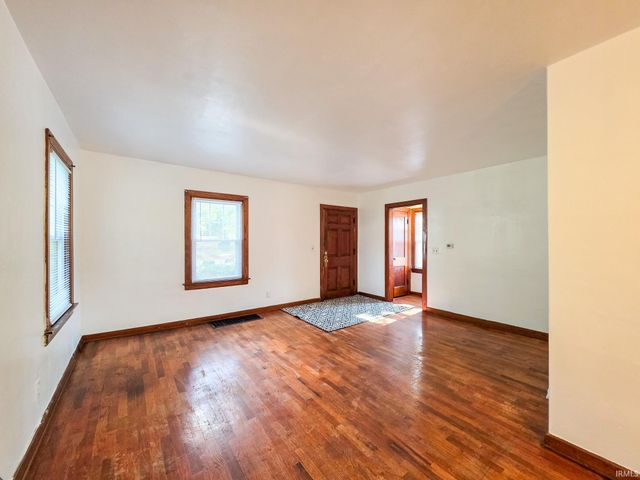 1514 Woodward Avenue, Elkhart, IN 46514