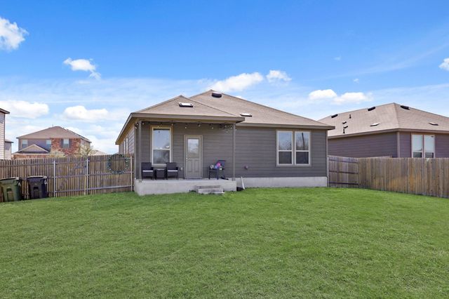 240 Bedford Falls LN, Jarrell, TX 76537