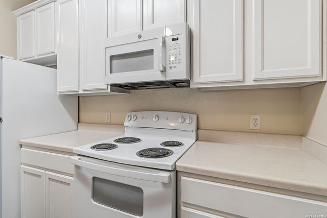 10718 Mathom Landing, Universal City, TX 78148