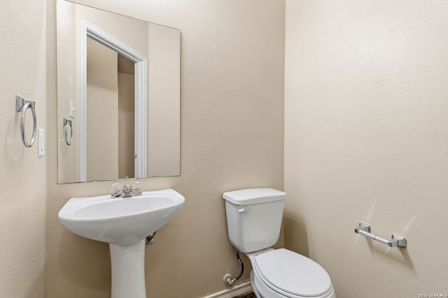 10718 Mathom Landing, Universal City, TX 78148