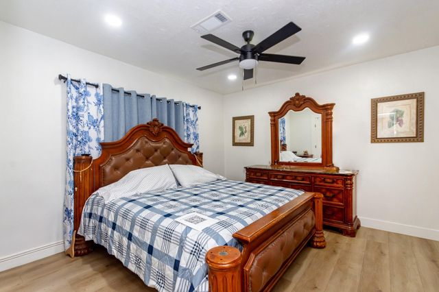 2930 W Shane Street, Alvin, TX 77511