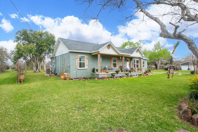 2930 W Shane Street, Alvin, TX 77511