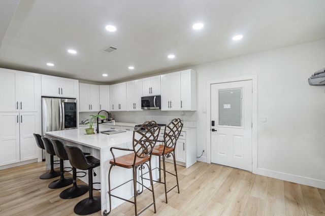 2930 W Shane Street, Alvin, TX 77511