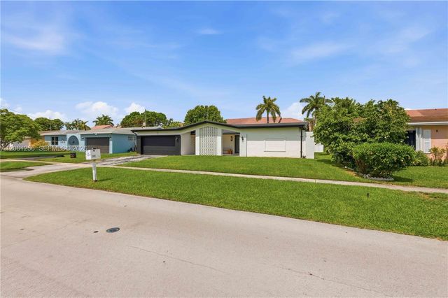 2411 NW 98th Avenue, Sunrise, FL 33322