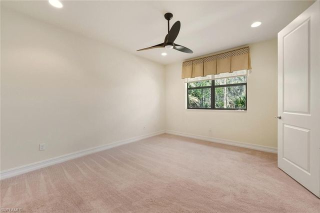 7923 BRISTOL CIR, Naples, FL 34120