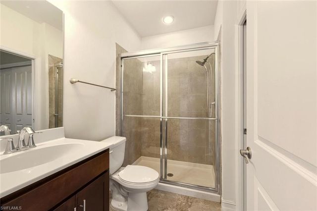 7923 BRISTOL CIR, Naples, FL 34120