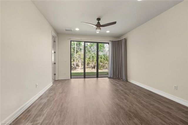 7923 BRISTOL CIR, Naples, FL 34120