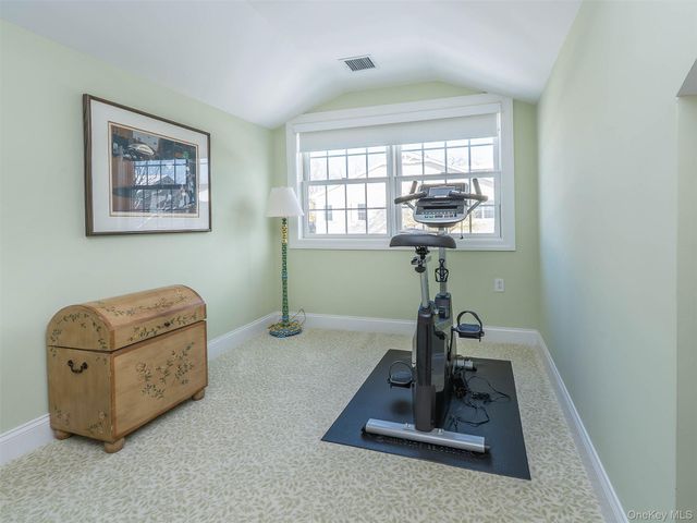 229 Miro Place 422, Port Washington, NY 11050