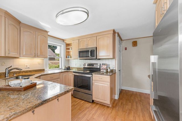 86 Orange Street, Reading, MA 01867