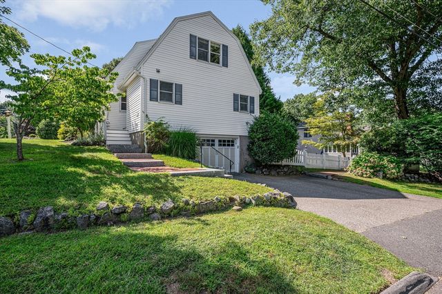 86 Orange Street, Reading, MA 01867