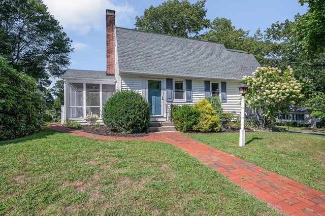 86 Orange Street, Reading, MA 01867
