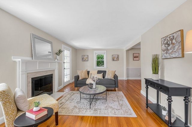 86 Orange Street, Reading, MA 01867