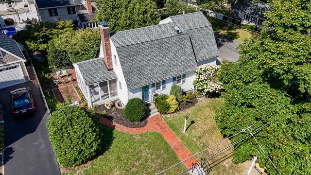 86 Orange Street, Reading, MA 01867