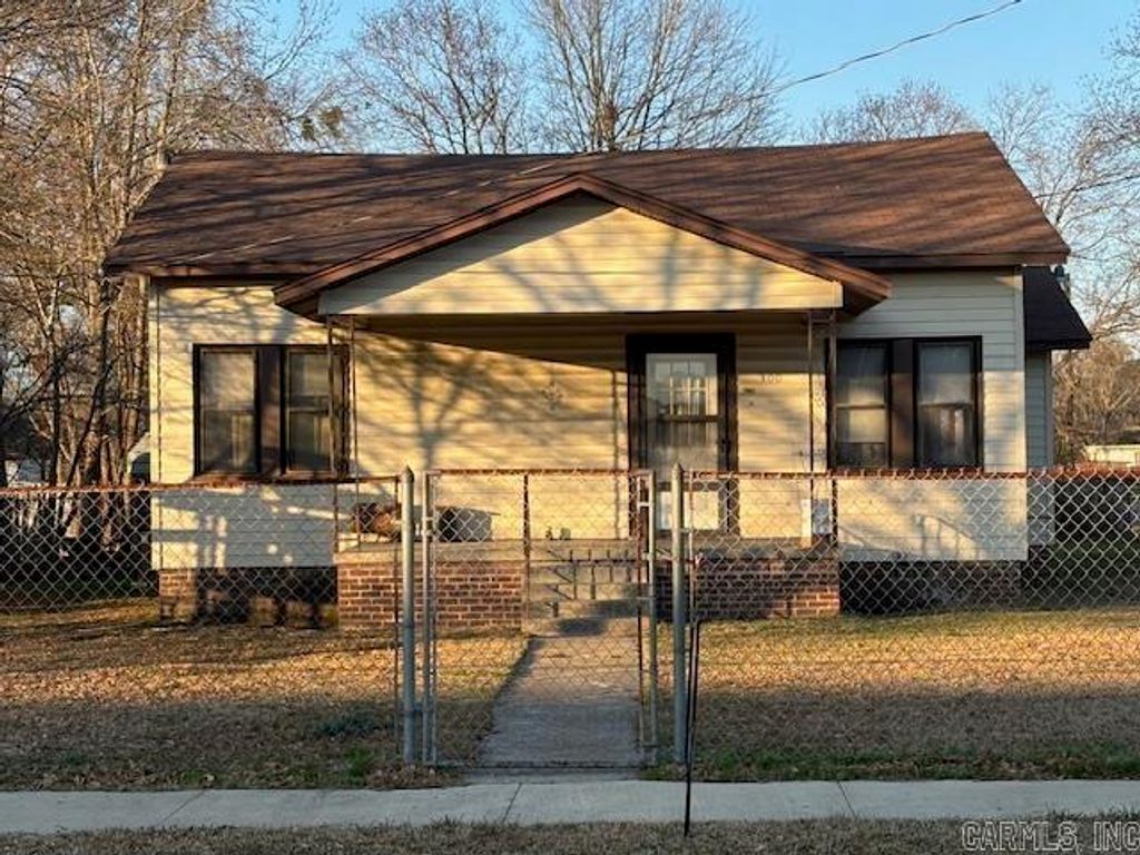 300 W 7th Street, Smackover, AR 71762