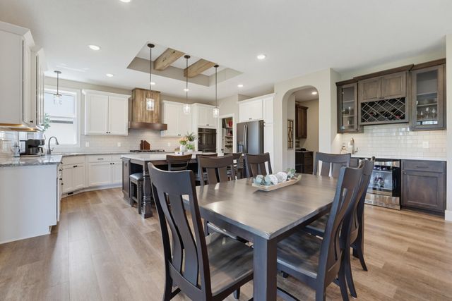 977 Pheasant Run S, Lino Lakes, MN 55014