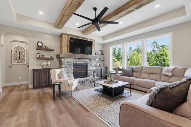 977 Pheasant Run S, Lino Lakes, MN 55014