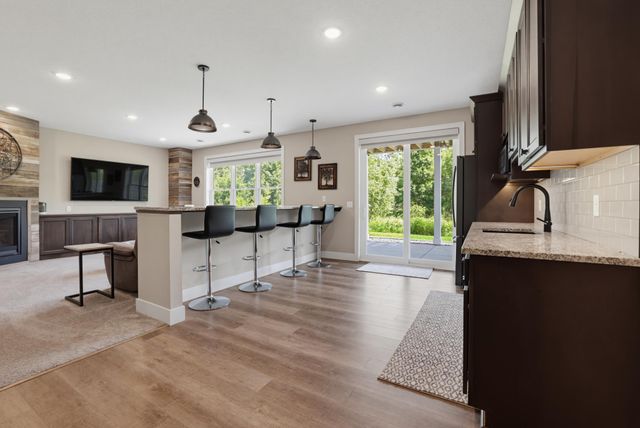 977 Pheasant Run S, Lino Lakes, MN 55014