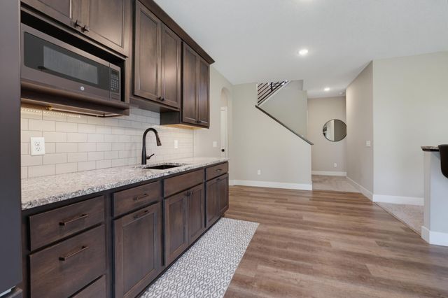 977 Pheasant Run S, Lino Lakes, MN 55014
